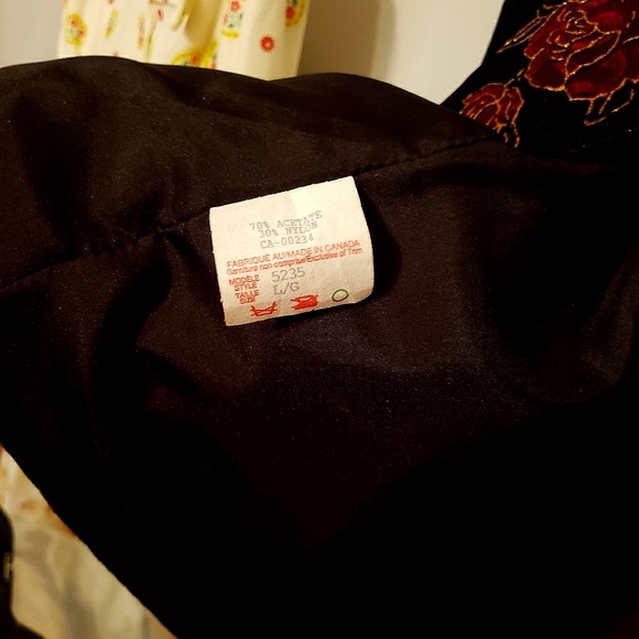 ♥️ Romantic Black Velvet Red Rose Bolero Jacket Sz L - Picture 2 of 6